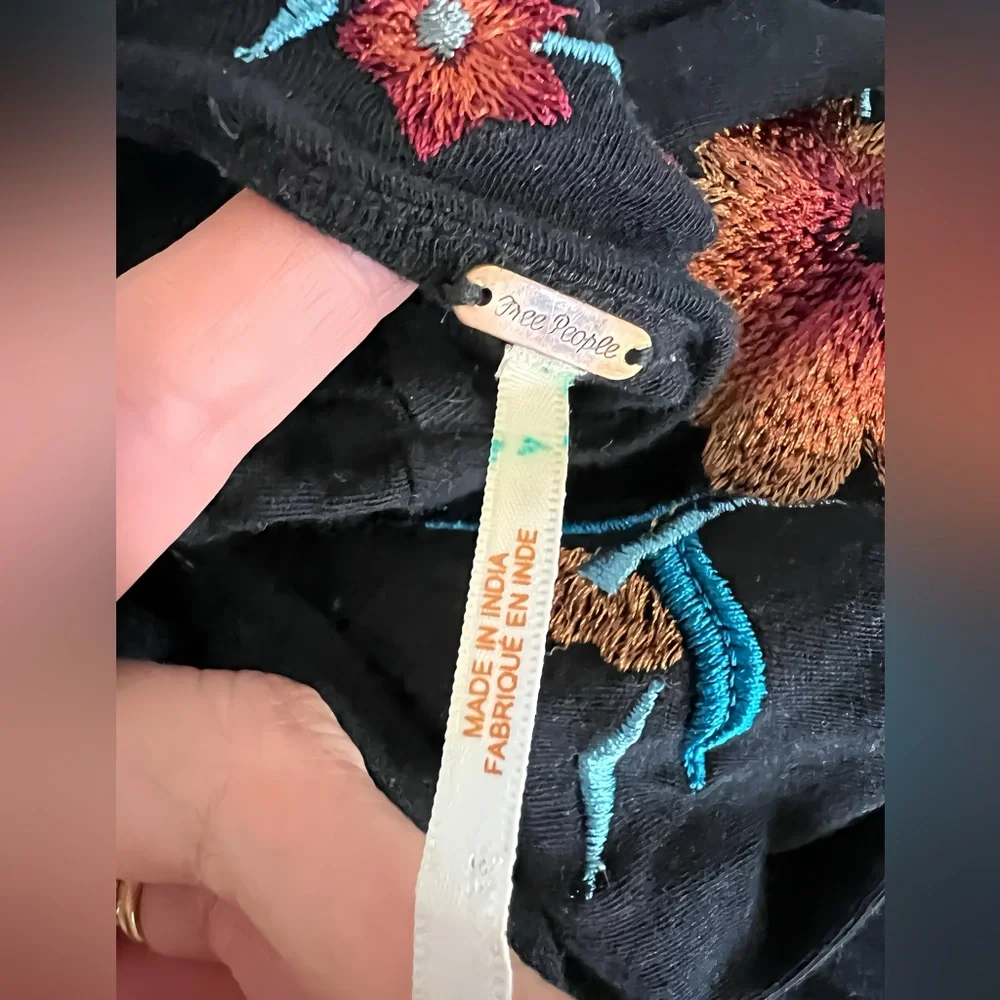 Free People Lita Floral Embroidered Blouse – Size Small - Picture 6 of 7